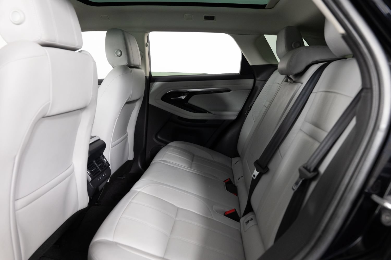 Used 2020 Land Rover Range Rover Evoque SE AWD/4WD image 18