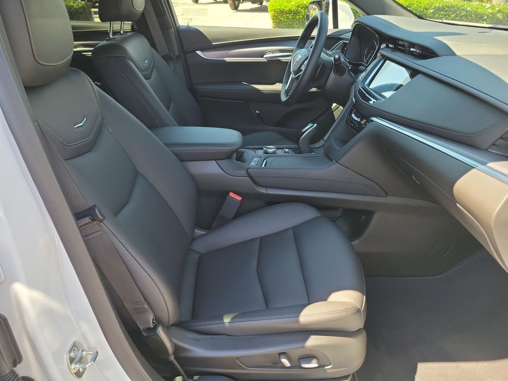 Used 2025 Cadillac XT5 Luxury image 26
