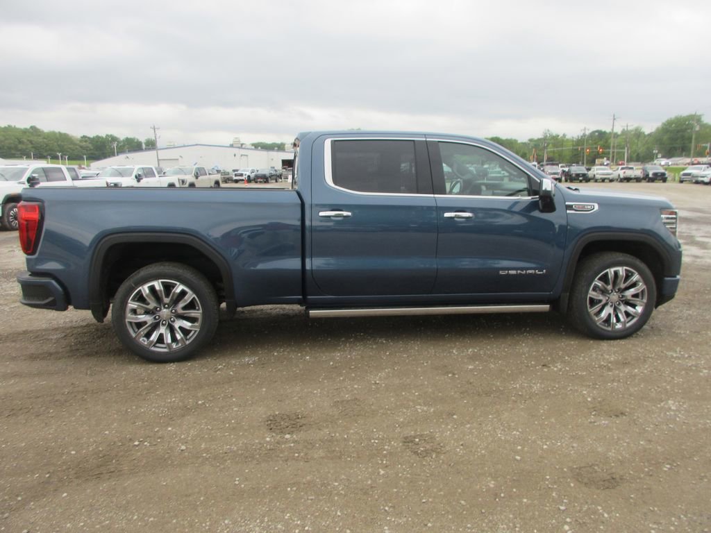 New 2026 GMC Sierra 1500 Denali w/ Denali Reserve Package AWD/4WD image 3
