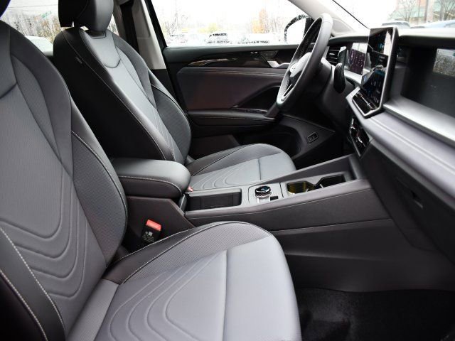 New 2026 Volkswagen Tiguan SE AWD/4WD image 30