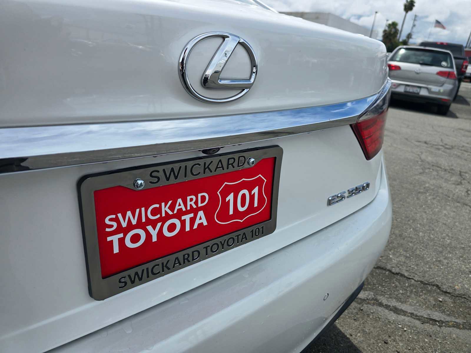 Used 2015 Lexus ES 350 w/ Luxury Package FWD image 13