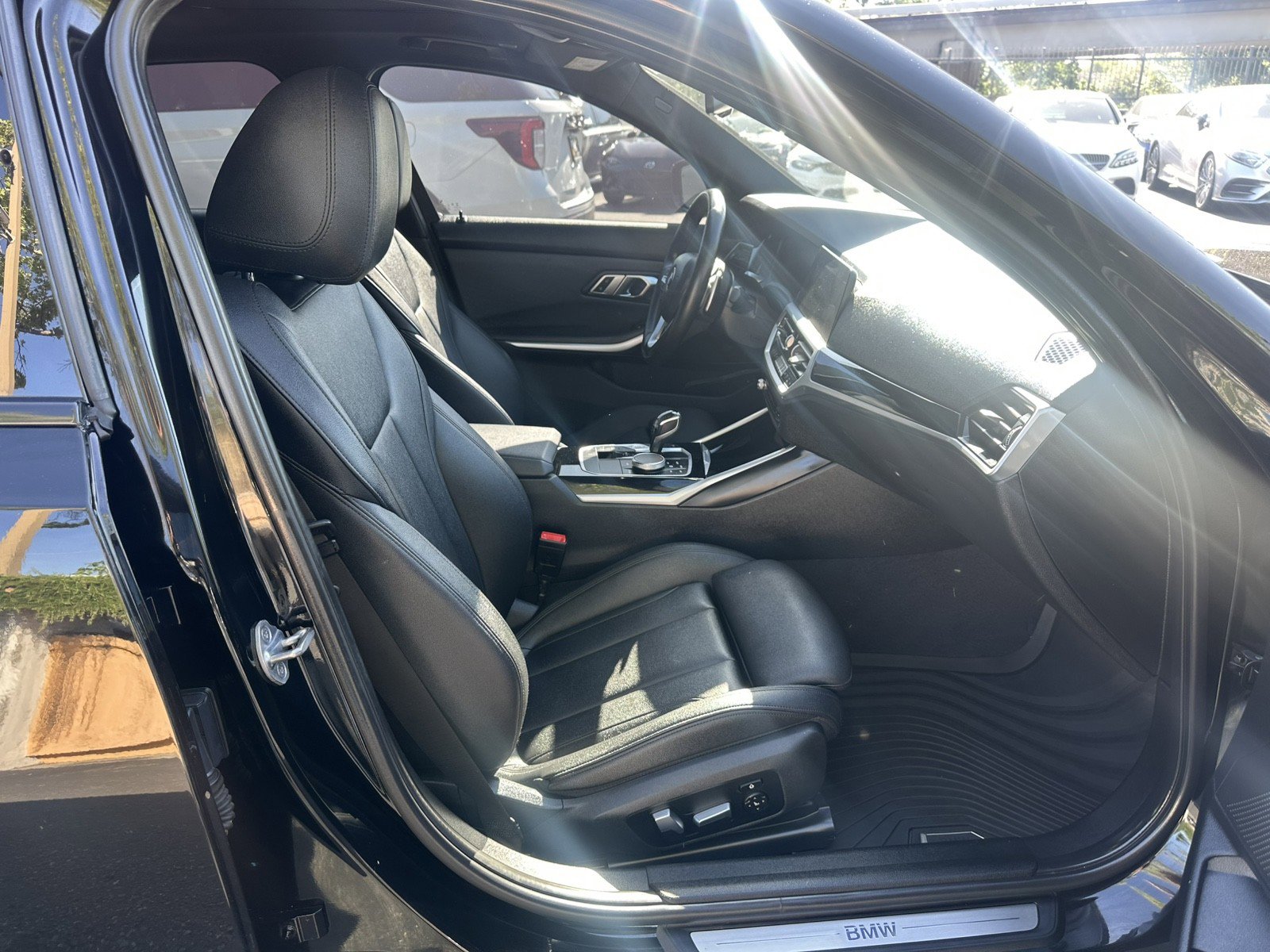 Used 2019 BMW 330i Sedan w/ Premium Package image 20