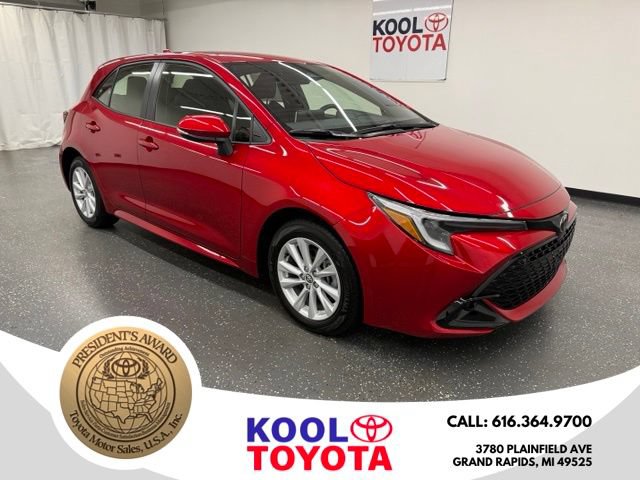 Certified 2025 Toyota Corolla SE w/ SE Package FWD image 1