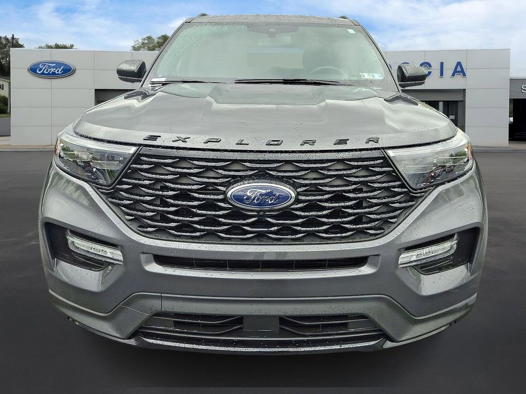 Certified 2023 Ford Explorer ST-Line w/ Class IV Trailer Tow Package AWD/4WD image 2