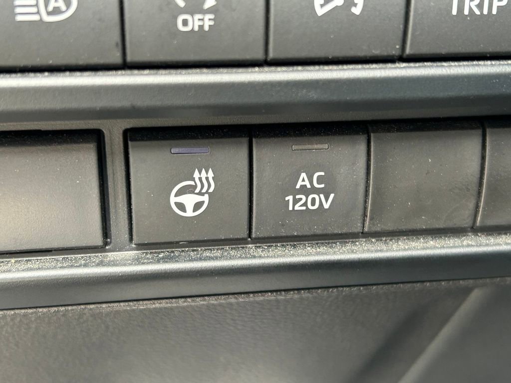 Used 2024 Toyota Tundra Platinum AWD/4WD image 28