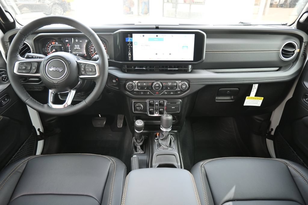 New 2026 Jeep Wrangler Unlimited Sahara AWD/4WD image 5