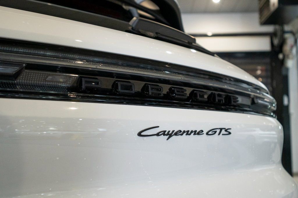 New 2026 Porsche Cayenne GTS image 14