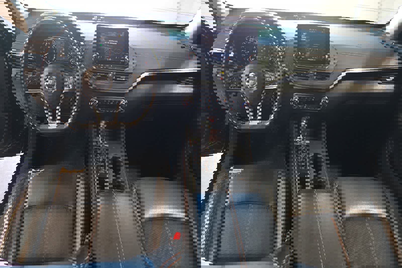 Used 2019 Nissan Altima 2.5 SR w/ SR Premium Package image 4