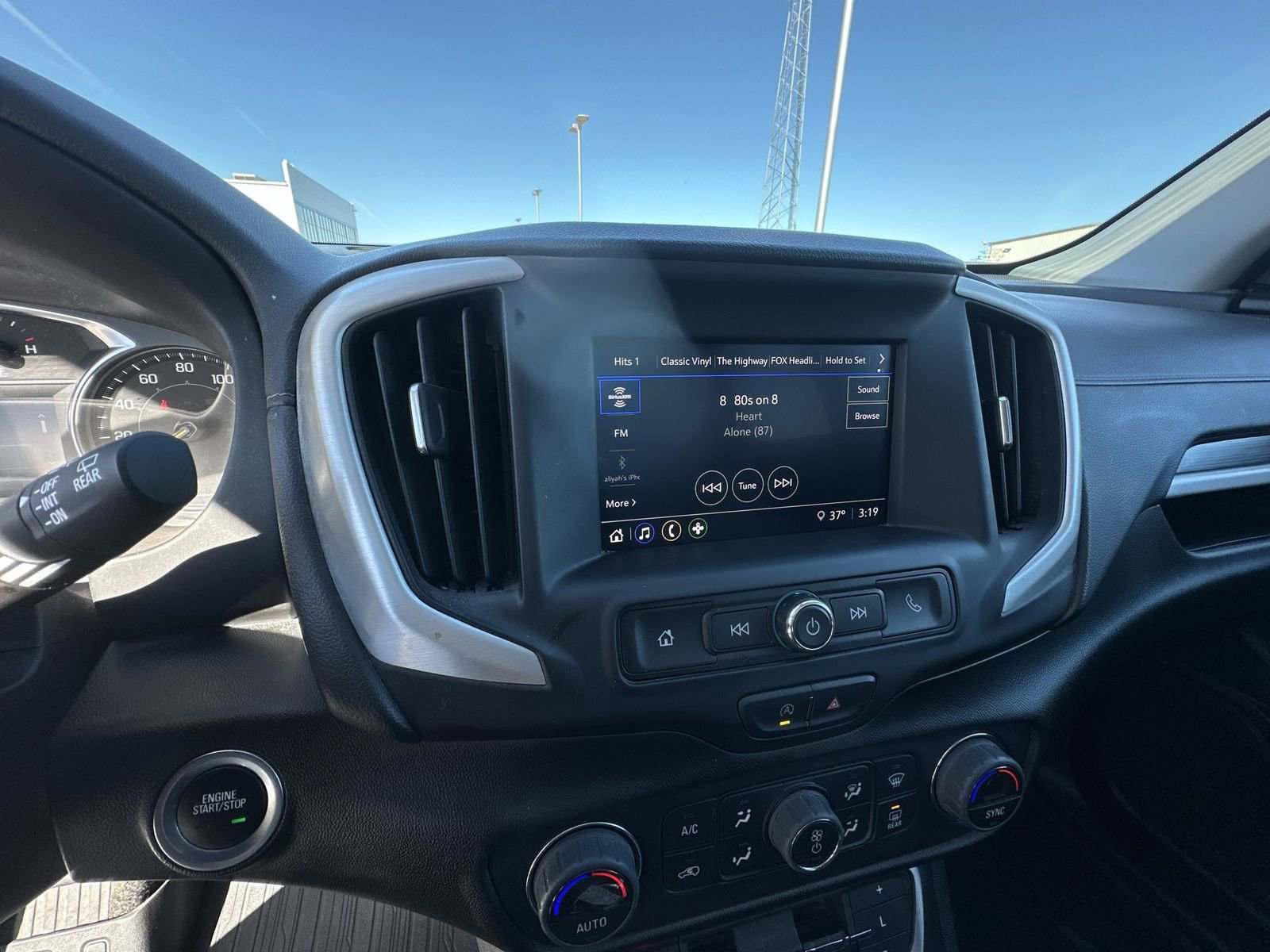 Used 2023 GMC Terrain SLE w/ Driver Convenience Package AWD/4WD image 13