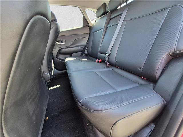 Used 2024 Hyundai Kona Limited FWD image 17