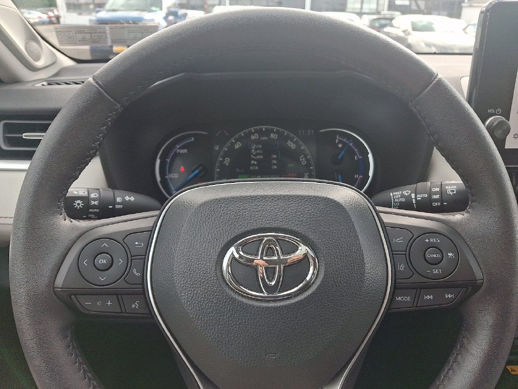 Used 2024 Toyota RAV4 XLE Premium w/ Weather Package AWD/4WD image 20