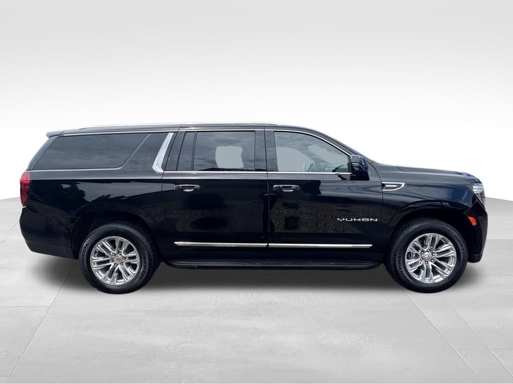 Used 2024 GMC Yukon XL SLT w/ SLT Luxury Package AWD/4WD image 7