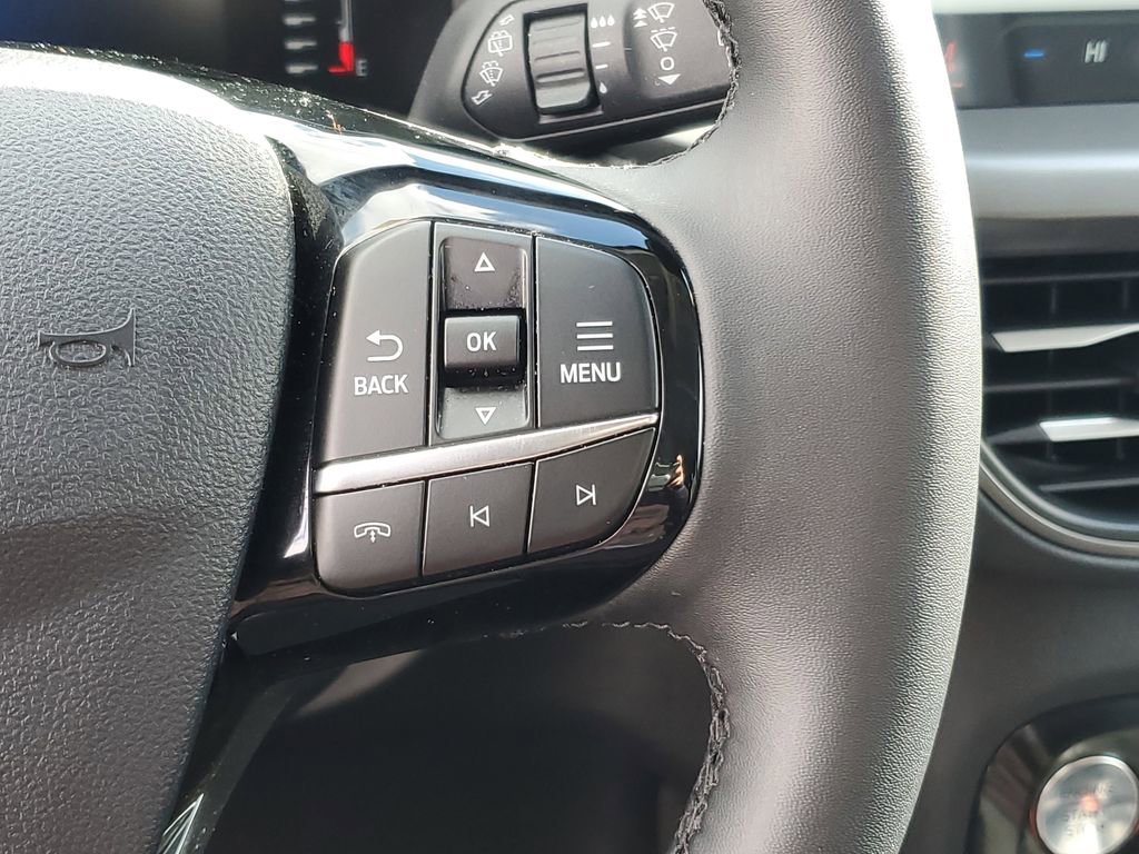 Used 2024 Ford Escape SE image 17