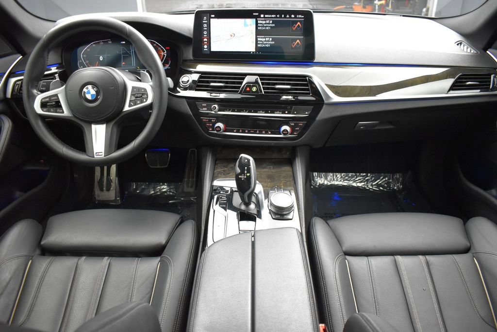 Used 2021 BMW 540i w/ M Sport Package RWD image 14
