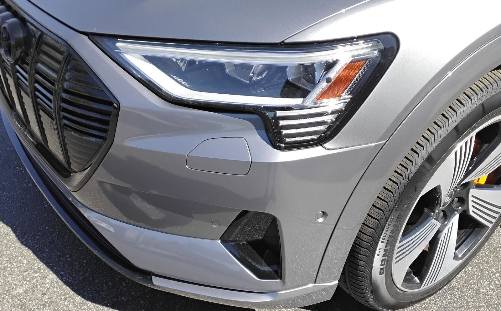 Used 2023 Audi e-tron Premium Plus w/ Premium Plus Package image 8