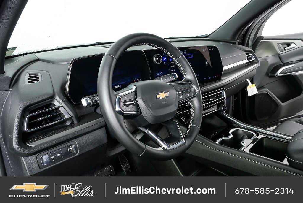 Certified 2025 Chevrolet Traverse LT FWD image 4