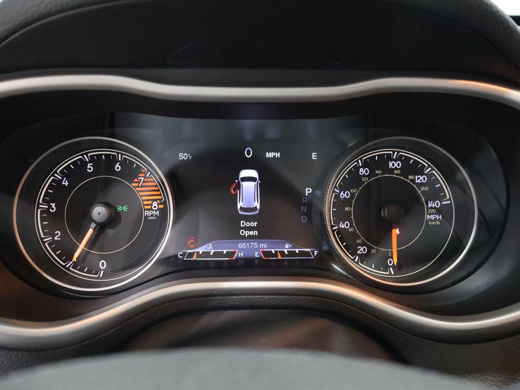 Used 2018 Jeep Cherokee Trailhawk w/ Comfort/Convenience Group image 40