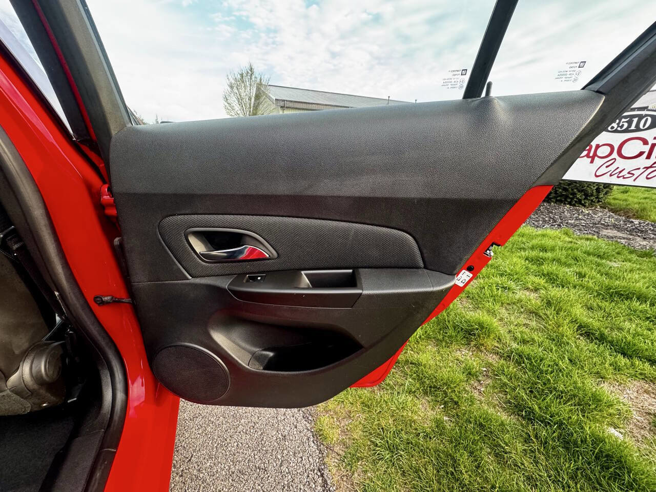 Used 2015 Chevrolet Cruze LT image 27