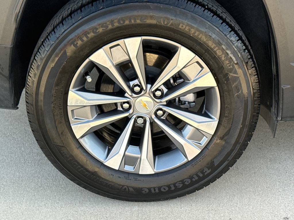 Used 2025 Chevrolet Equinox LT w/ Safety and Technology Package FWD image 9