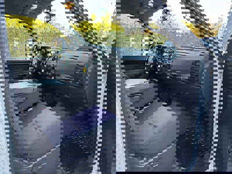 Used 2013 Chevrolet Silverado 2500 LT w/ Convenience Package image 17