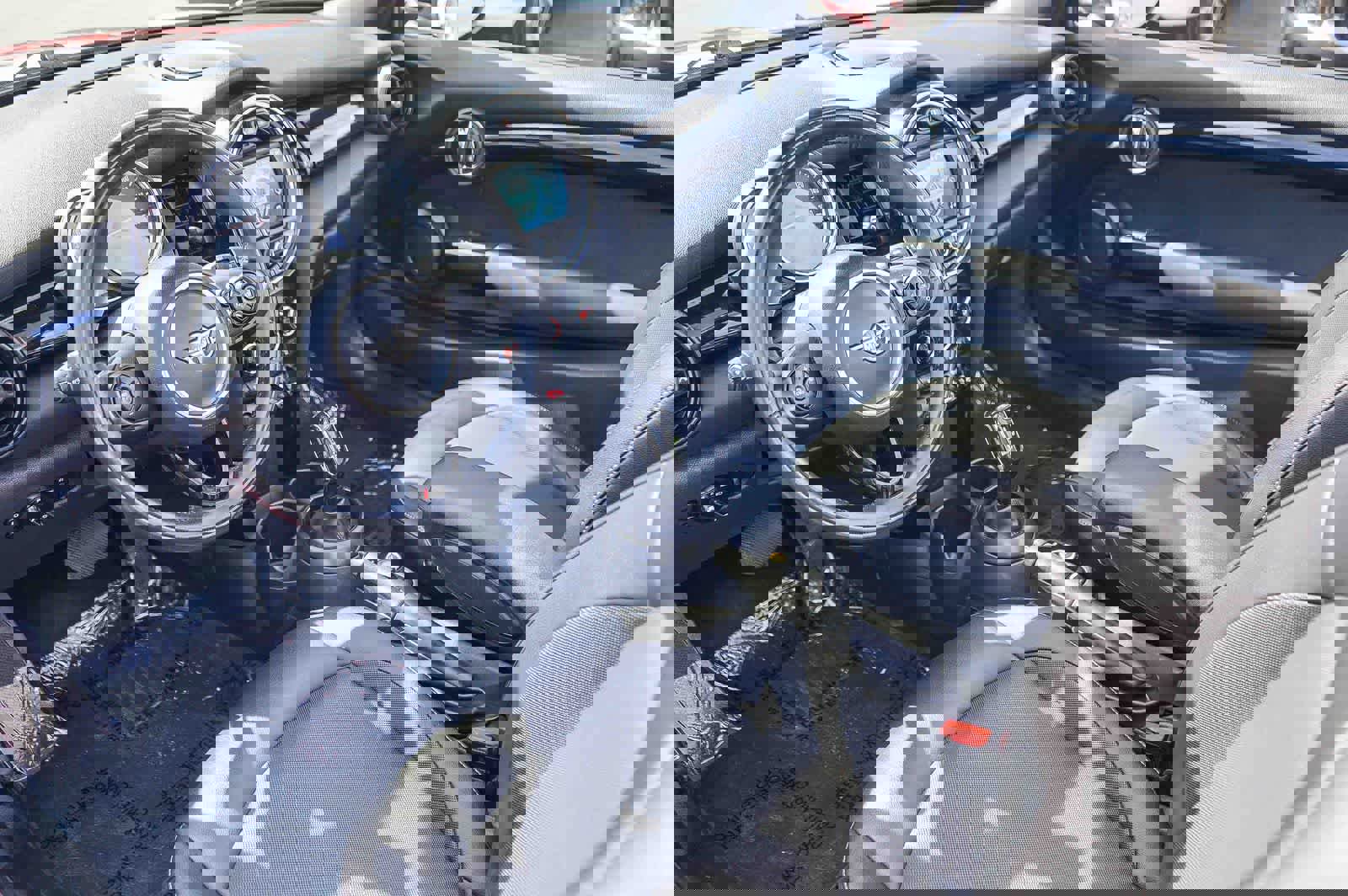 Used 2021 MINI Cooper Cooper image 17