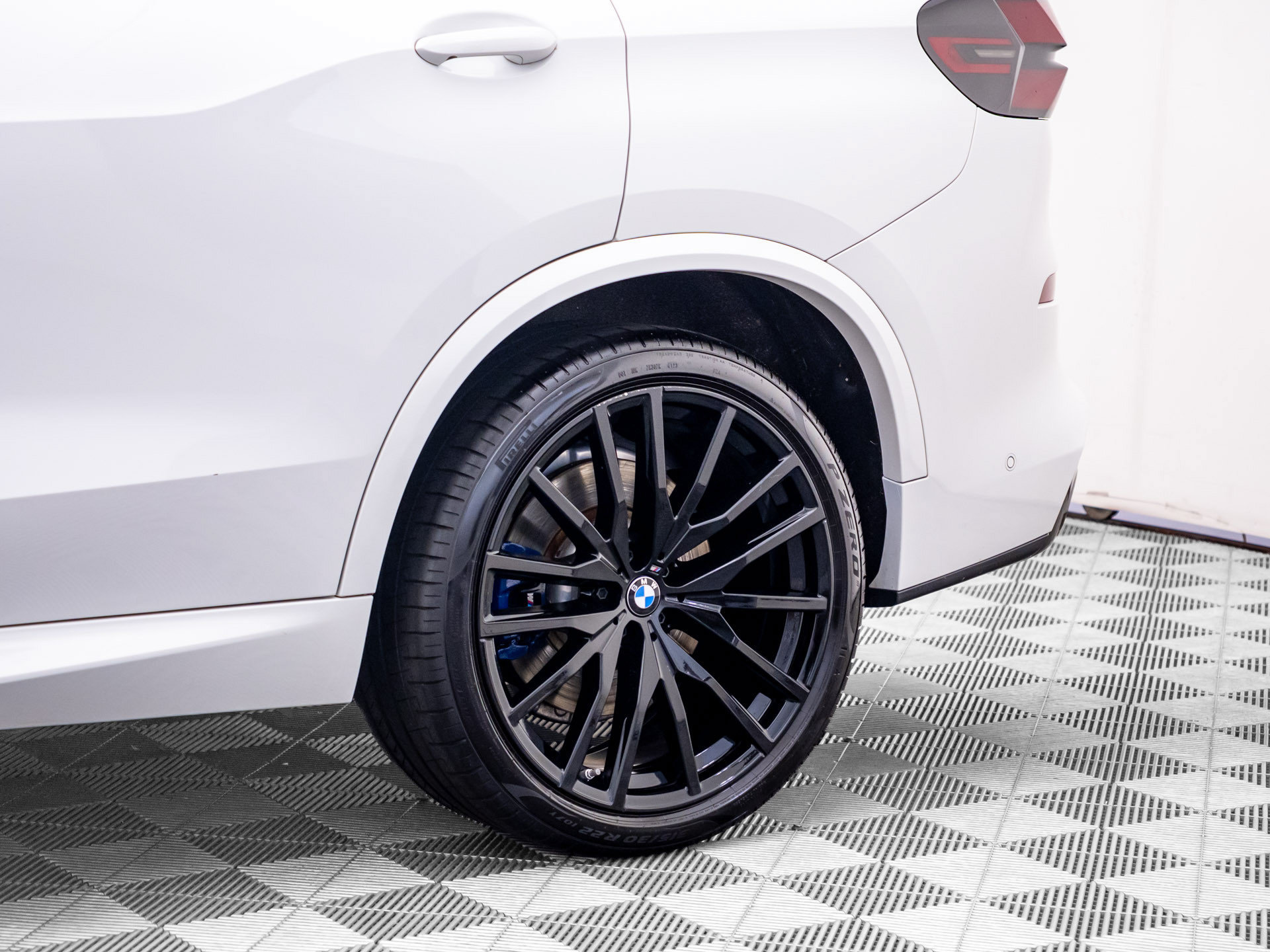 Certified 2024 BMW X5 M60i w/ Climate Comfort Package AWD/4WD image 36