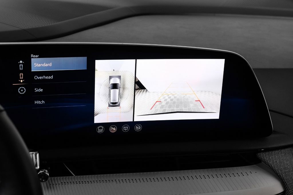 Used 2025 Cadillac Optiq Sport 1 w/ LPO, Floor Liner Package image 19