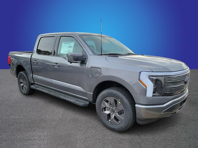 New 2023 Ford F150 Lightning Lariat w/ Max Trailer Tow Package AWD/4WD image 2