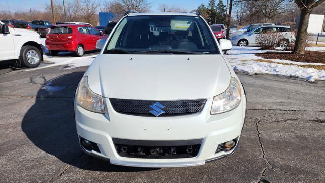 Used 2008 Suzuki SX4 Touring AWD image 5