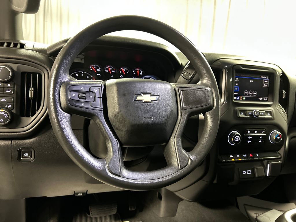 Used 2023 Chevrolet Silverado 1500 Custom image 15