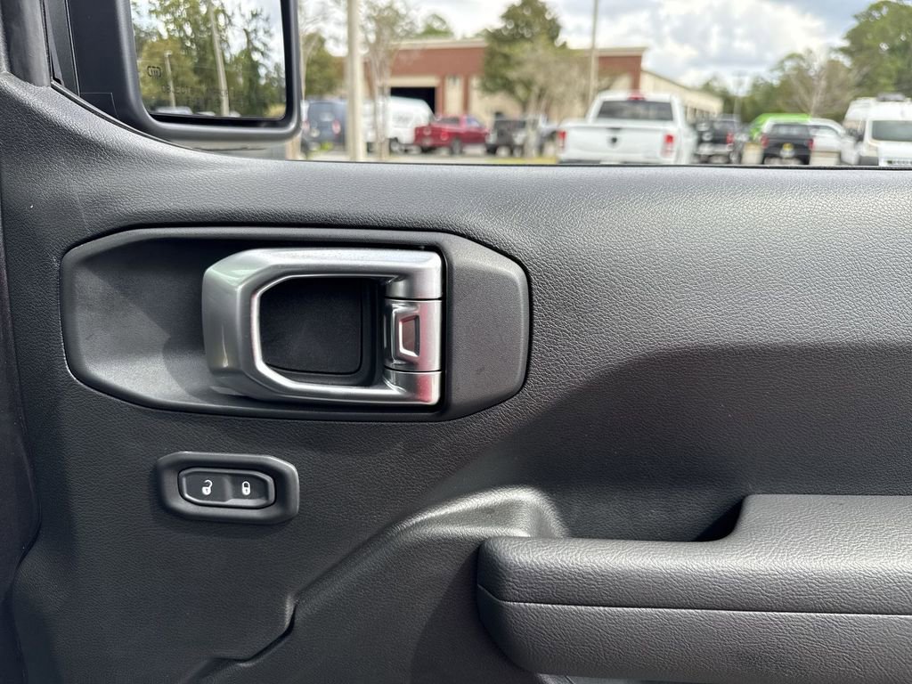 New 2025 Jeep Gladiator Mojave w/ Steel Bumper Group image 29