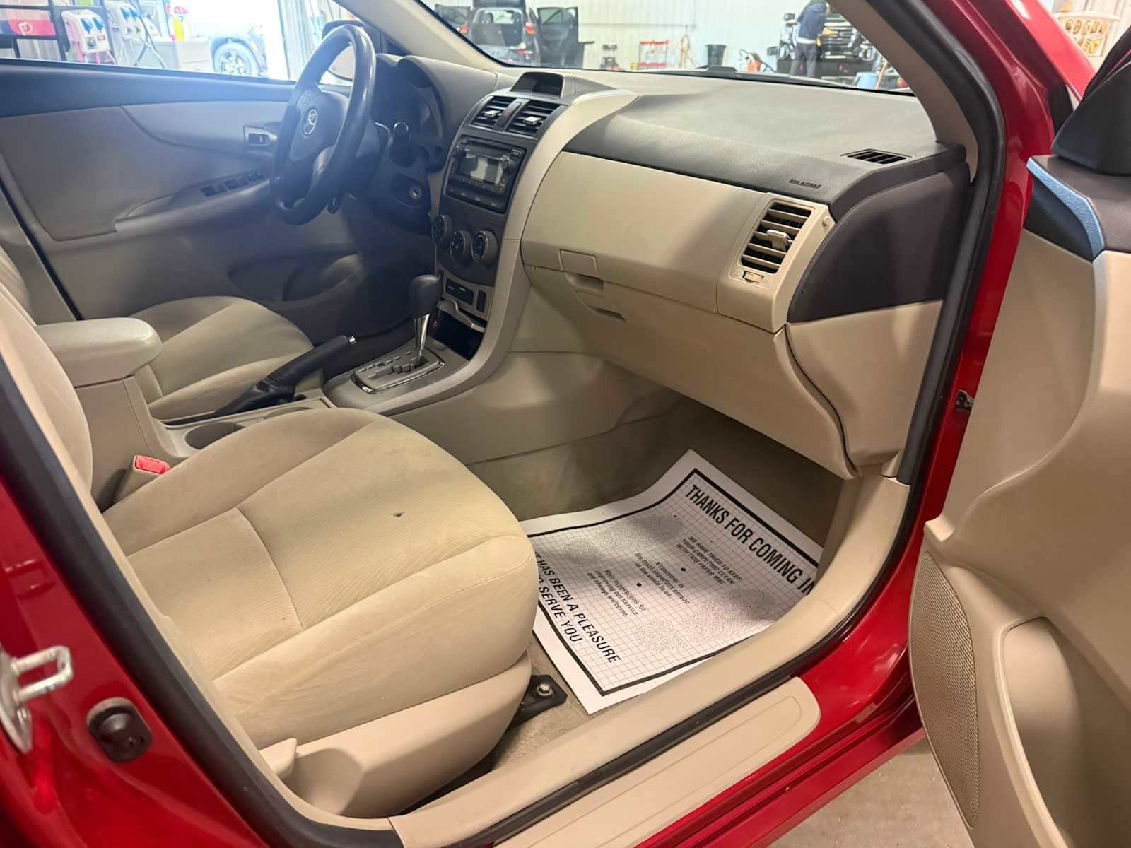 Used 2012 Toyota Corolla LE FWD image 27