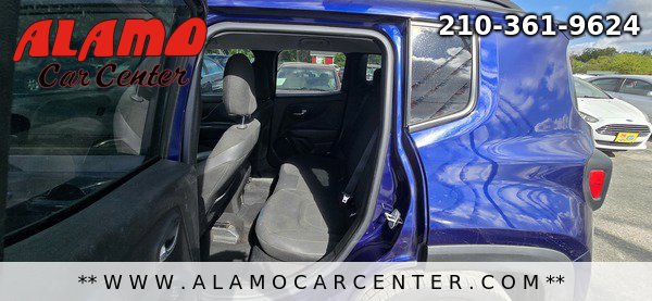 Used 2017 Jeep Renegade Altitude FWD image 29