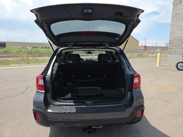 Used 2019 Subaru Outback 3.6R Limited AWD/4WD image 16