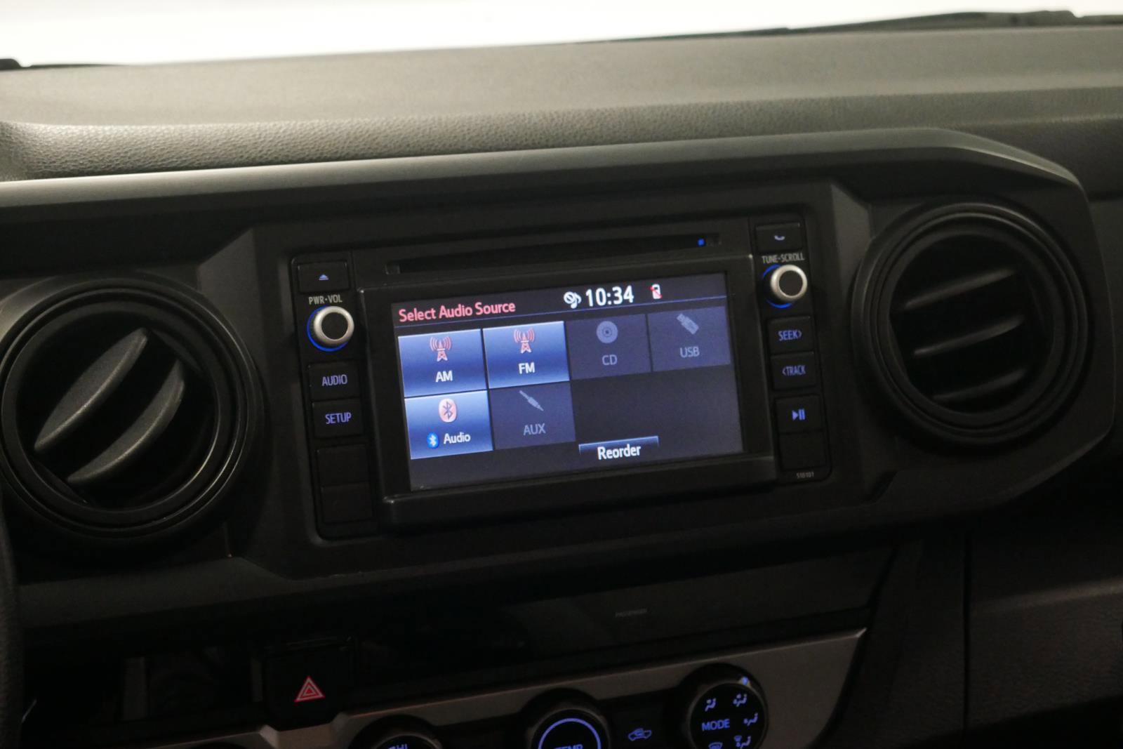 Used 2017 Toyota Tacoma SR image 21