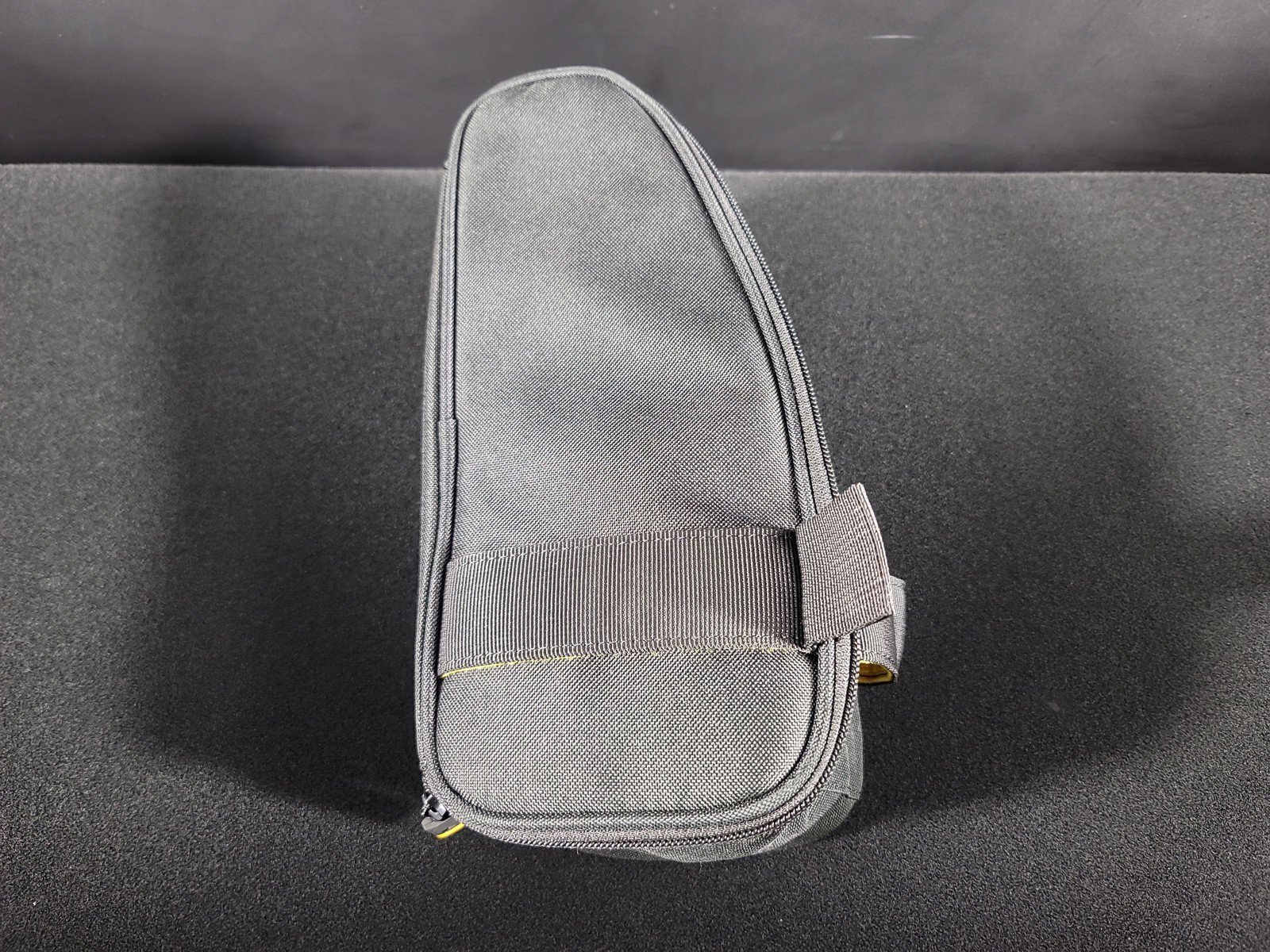 Used 2025 Rivian R1S Premium image 34