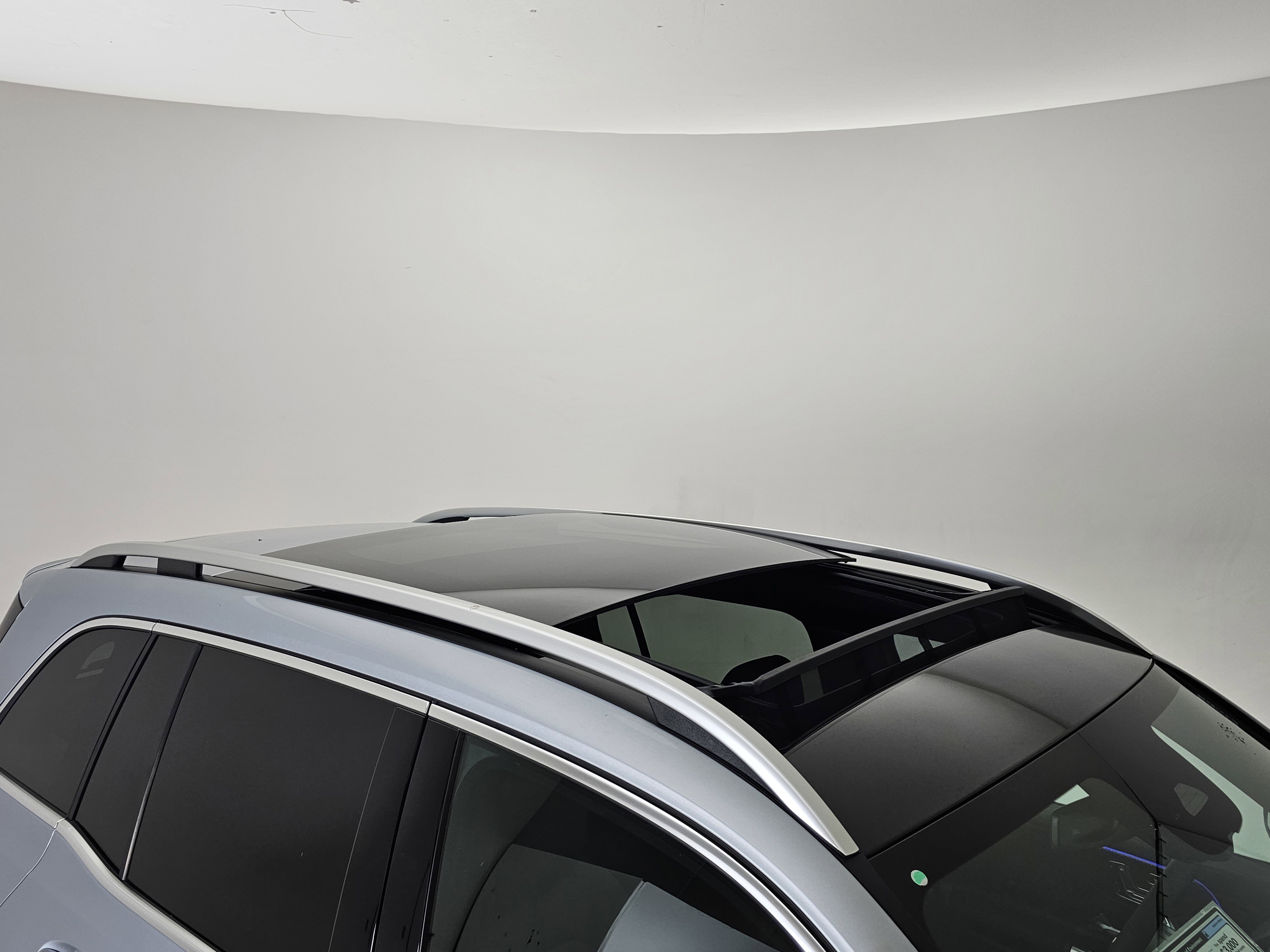 New 2026 Mercedes-Benz GLB 250 4MATIC image 37