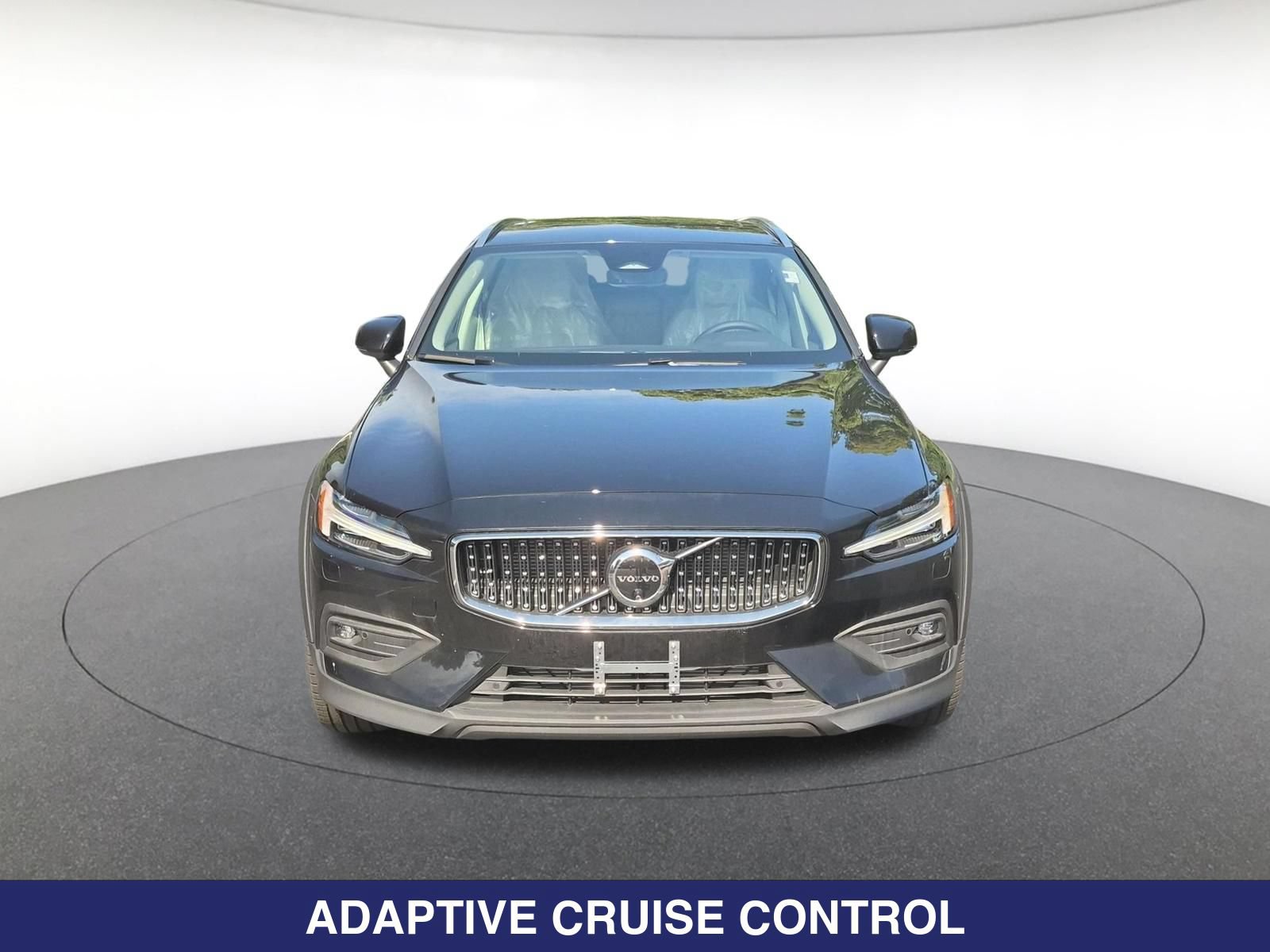 New 2026 Volvo V60 B5 Cross Country Plus w/ Climate Package AWD/4WD image 2