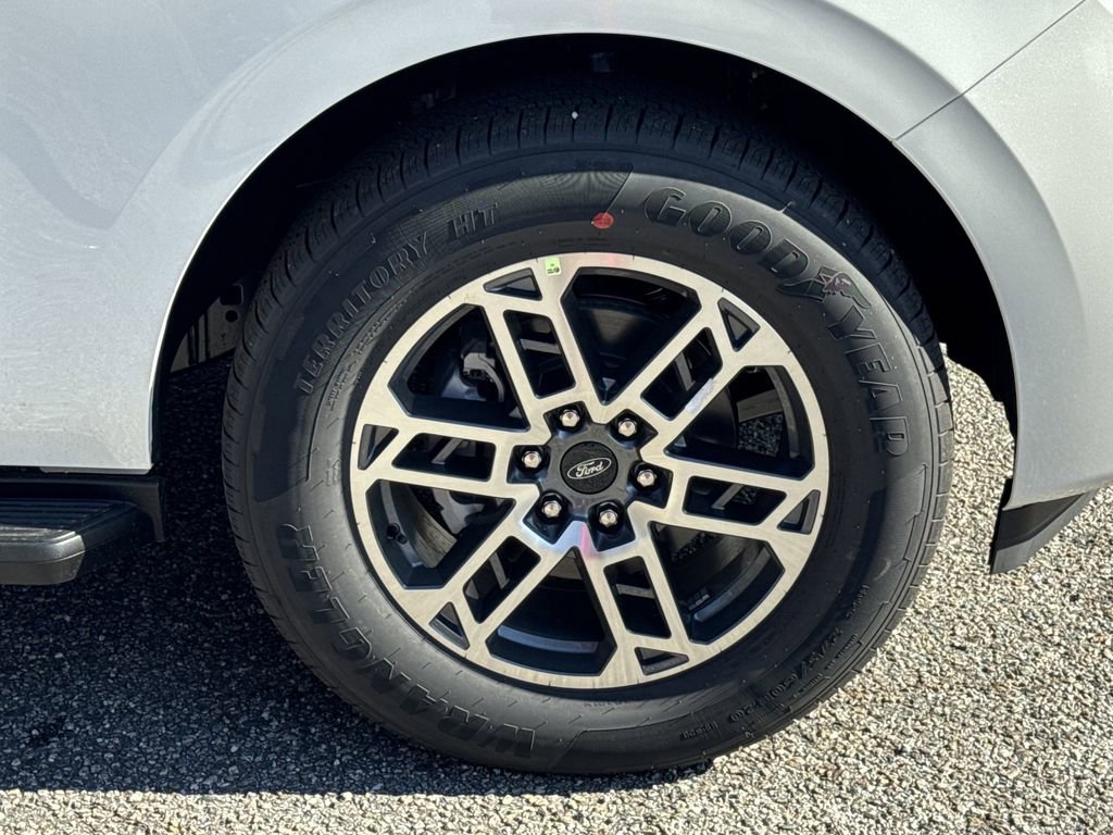 New 2026 Ford Expedition Max Active RWD image 12