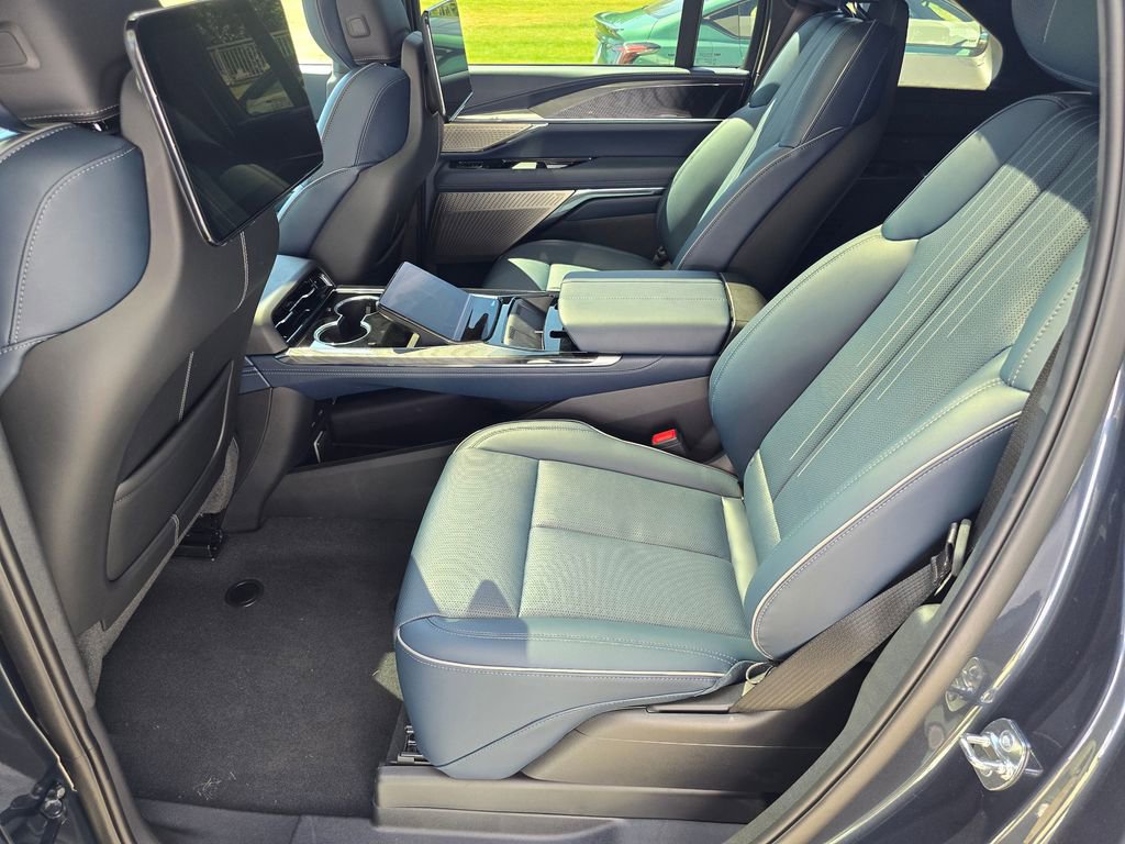 New 2025 Cadillac Escalade IQ Luxury 2 image 17