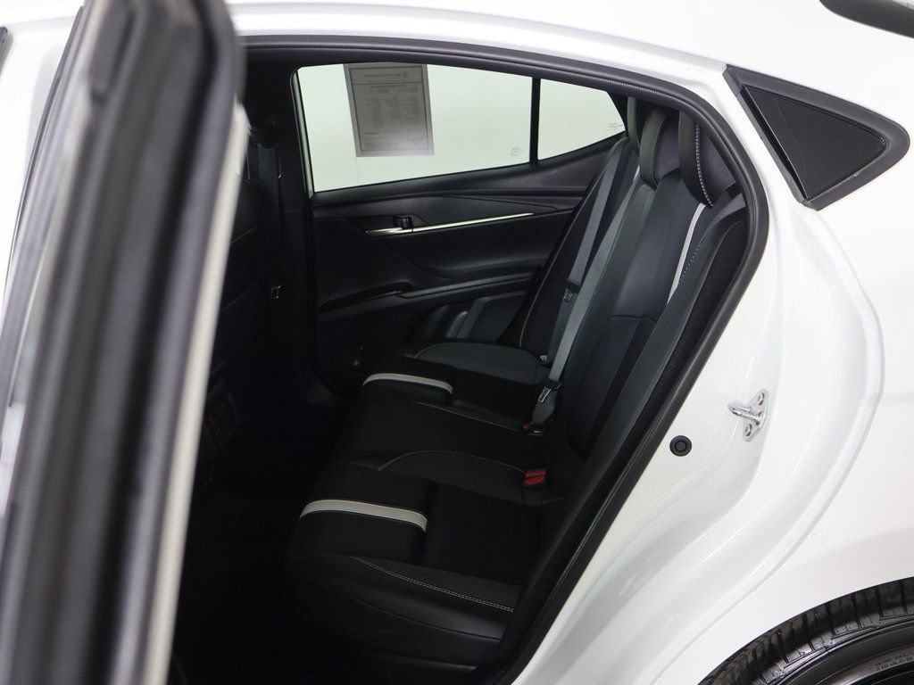 Used 2025 Toyota Camry SE image 28