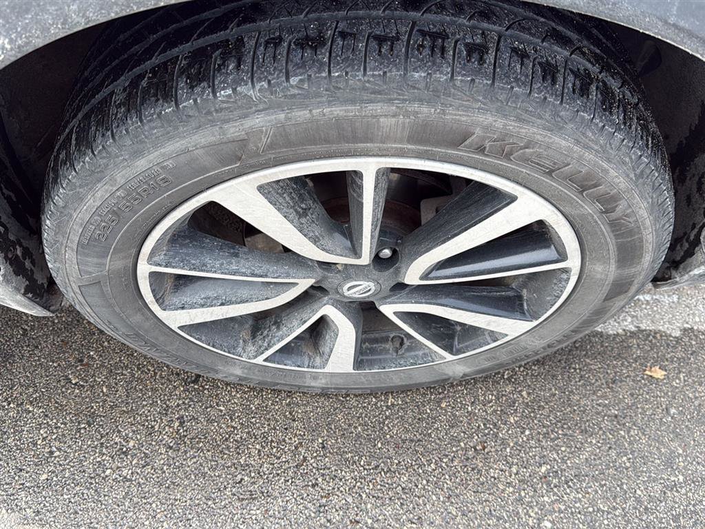 Used 2017 Nissan Rogue SL image 17