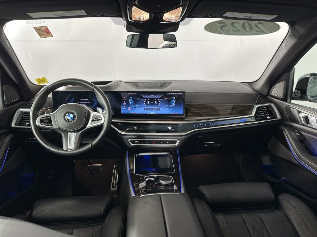 Certified 2025 BMW X5 xDrive40i w/ M Sport Package AWD/4WD image 2