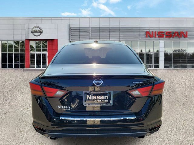 Certified 2022 Nissan Altima 2.5 SR w/ Midnight Edition Package image 6