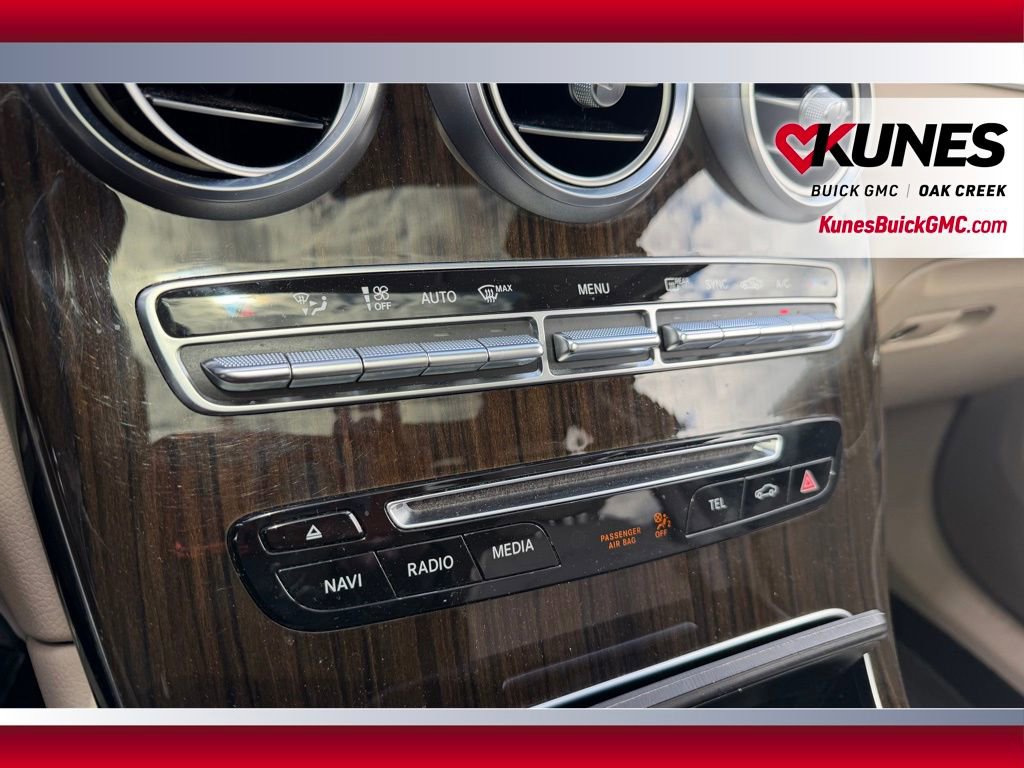 Used 2018 Mercedes-Benz GLC 300 4MATIC image 19