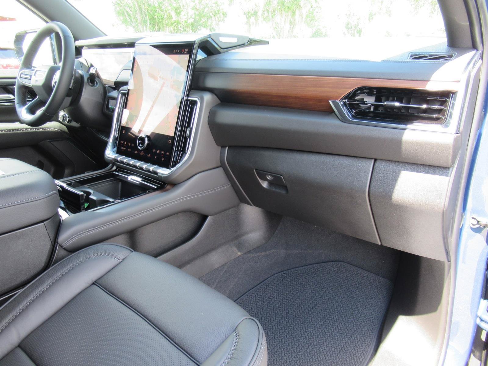New 2026 GMC Yukon Denali w/ Sun & Power Step Package RWD image 11