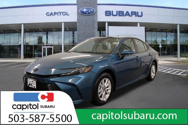 Used 2025 Toyota Camry LE image 6