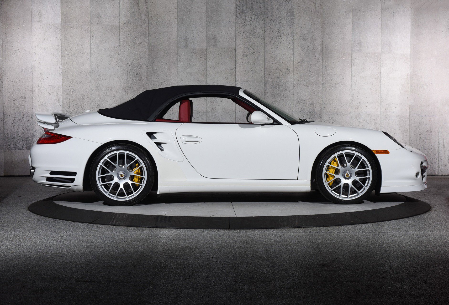 Used 2012 Porsche 911 Turbo S AWD/4WD image 17