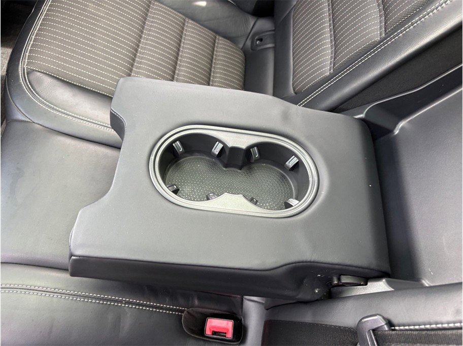 Used 2023 Porsche Macan Turbo image 42