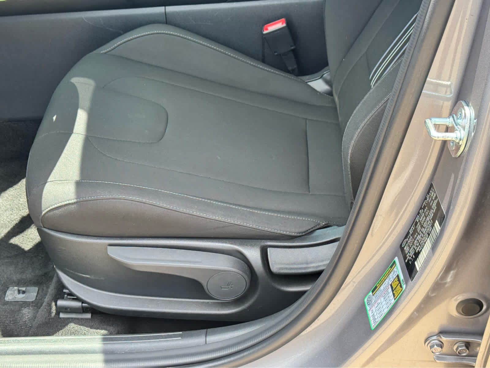 Used 2025 Hyundai Elantra SEL FWD image 18